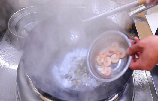 蛋炒饭是先炒蛋还是先炒饭?看看这个做法(图8) image.png